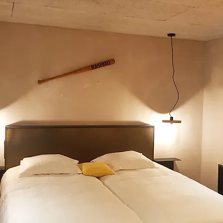Hotel Upstairs 3*